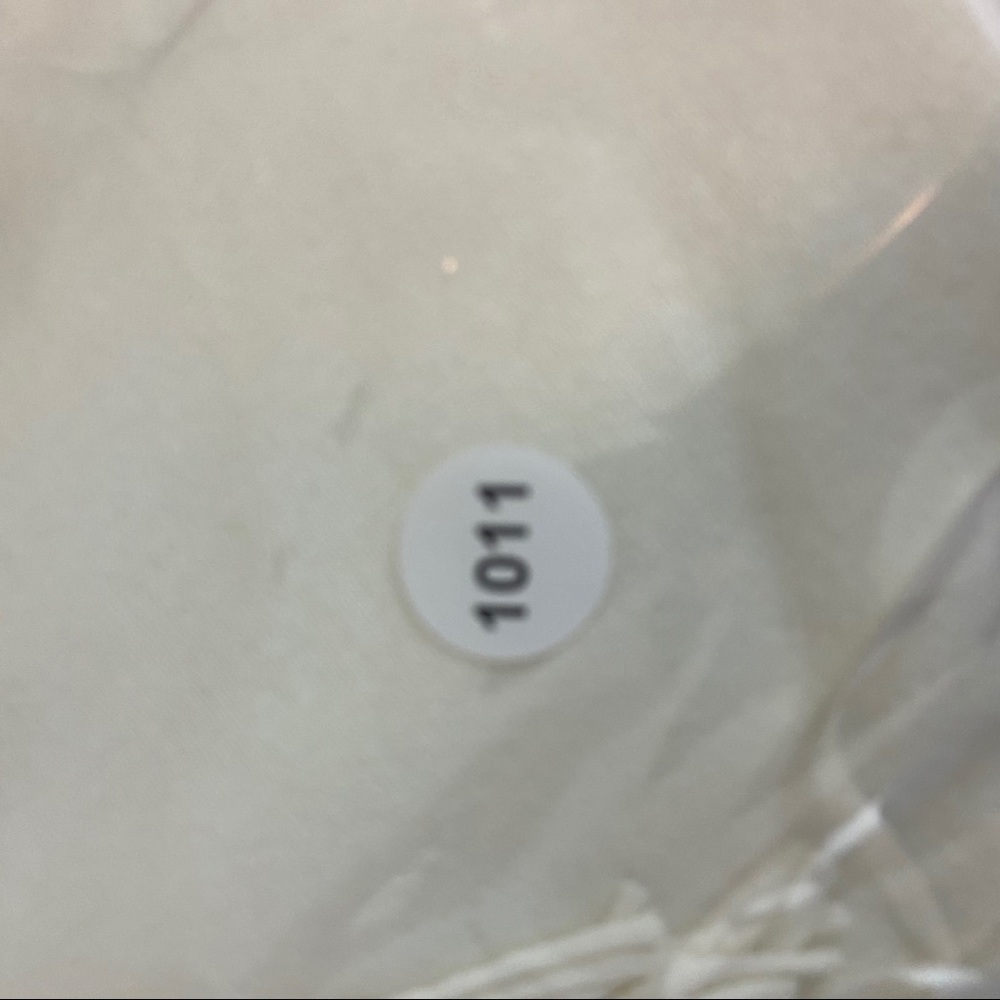 White Rose embroidery shall poncho one size - Picture 5 of 7